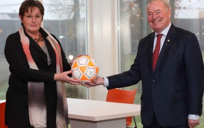 Irene van Rijsewijk nieuwe voorzitter KNKV, Meijer benoemd tot erevoorzitter