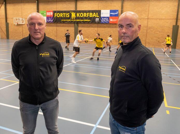 Sjaak Baas en Leonard Debbaut ook volgend seizoen het trainersduo van Fortis 1!