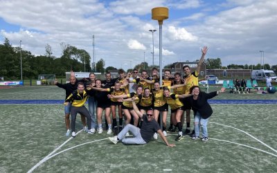 Fortis 1 kampioen bij afscheid trainer Sjaak Baas