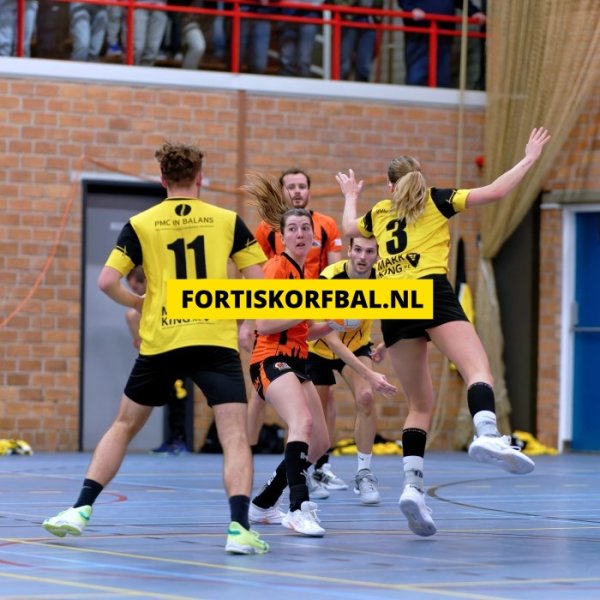 Fortis 1 - Swift 1 Zaterdag 14-12-2024 (7880)