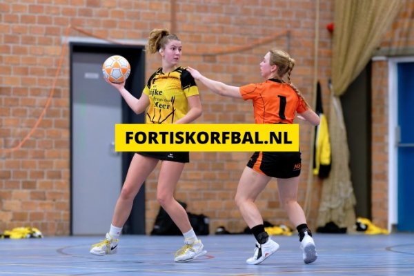 Fortis 1 - Swift 1 Zaterdag 14-12-2024 (9287)