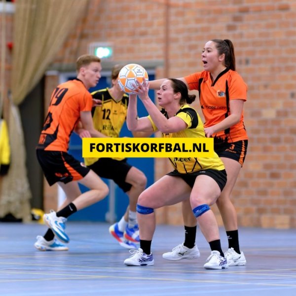 Fortis 1 - Swift 1 Zaterdag 14-12-2024 (2905)