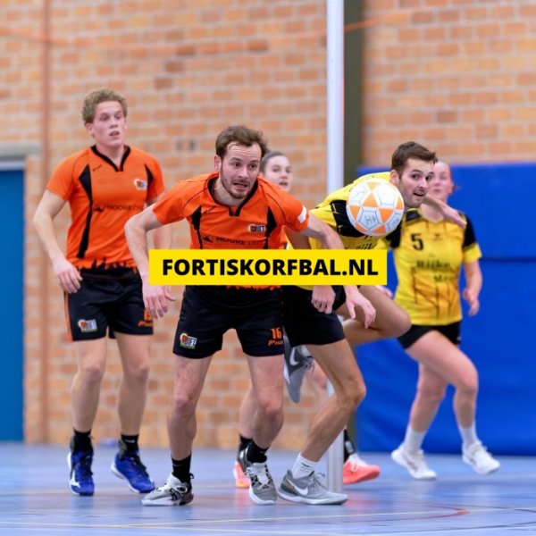 Fortis 1 - Swift 1 Zaterdag 14-12-2024 (1694)