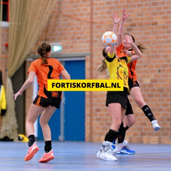 Fortis 1 - Swift 1 Zaterdag 14-12-2024 (2237)