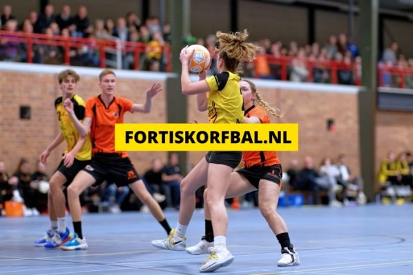 Fortis 1 - Swift 1 Zaterdag 14-12-2024 (3024)