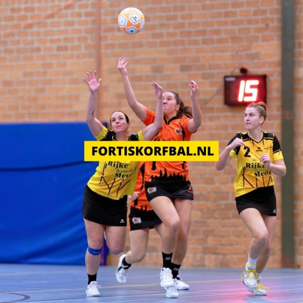 Fortis 1 - Swift 1 Zaterdag 14-12-2024 (9475)