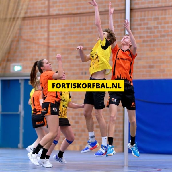 Fortis 1 - Swift 1 Zaterdag 14-12-2024 (8761)