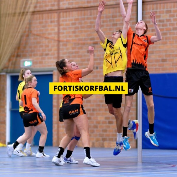 Fortis 1 - Swift 1 Zaterdag 14-12-2024 (7401)