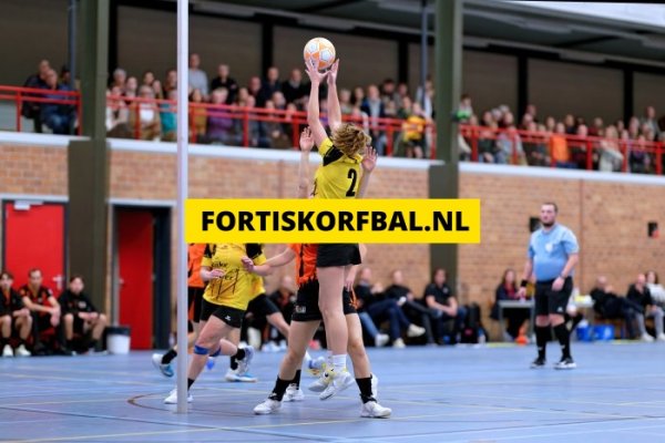 Fortis 1 - Swift 1 Zaterdag 14-12-2024 (8934)