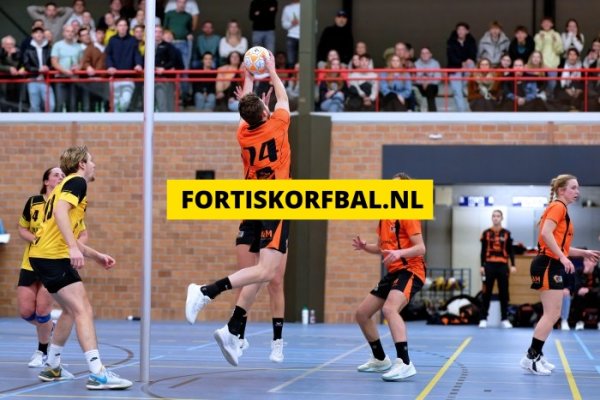 Fortis 1 - Swift 1 Zaterdag 14-12-2024 (5347)