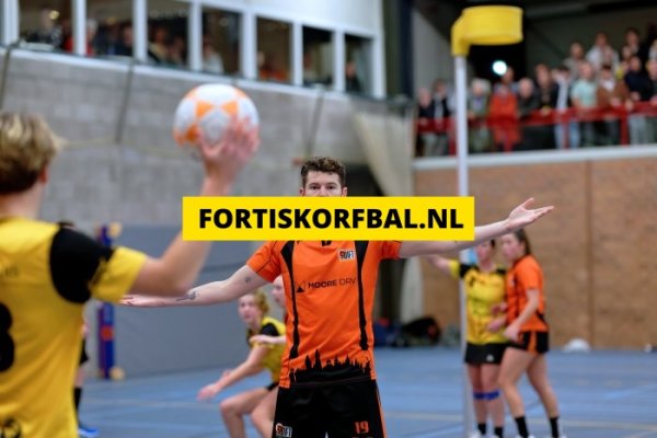 Fortis 1 - Swift 1 Zaterdag 14-12-2024 (3521)