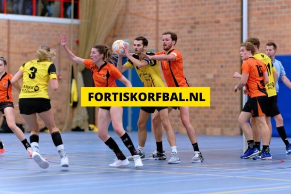 Fortis 1 - Swift 1 Zaterdag 14-12-2024 (6519)