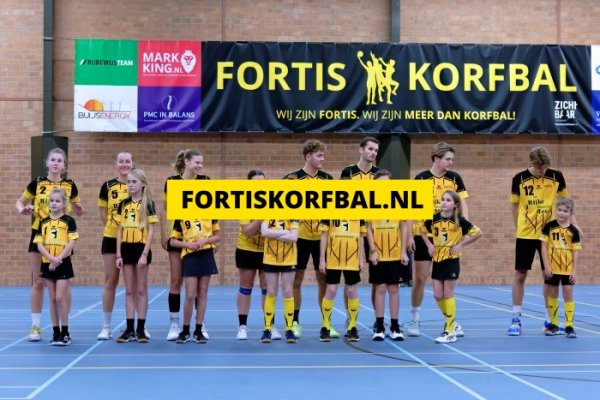 Fortis 1 - Swift 1 Zaterdag 14-12-2024 (5586)