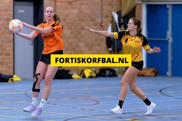 Fortis 3 - GVK 3 Zaterdag 14-12-2024 (0396)