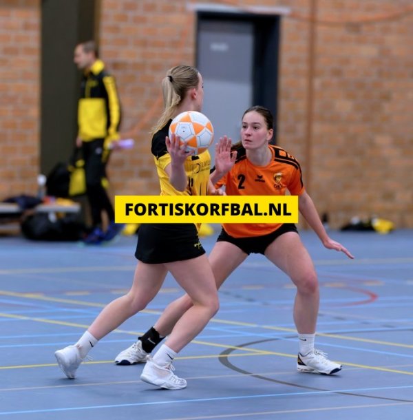 Fortis 3 - GVK 3 Zaterdag 14-12-2024 (5614)