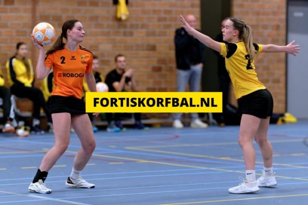 Fortis 3 - GVK 3 Zaterdag 14-12-2024 (9732)