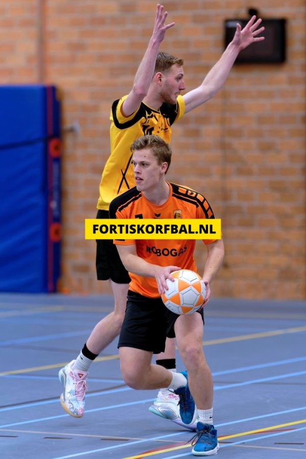 Fortis 3 - GVK 3 Zaterdag 14-12-2024 (9433)