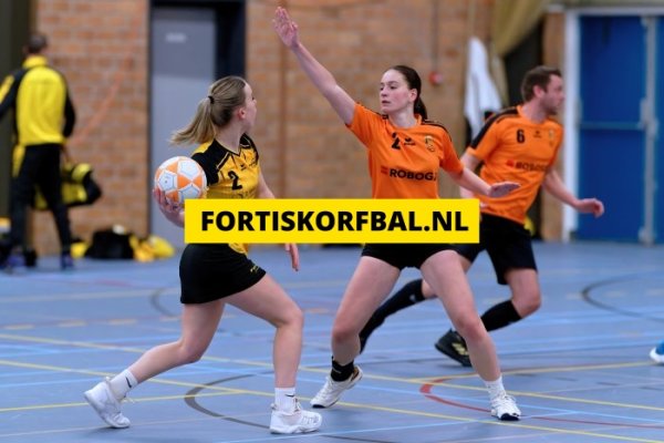 Fortis 3 - GVK 3 Zaterdag 14-12-2024 (2845)