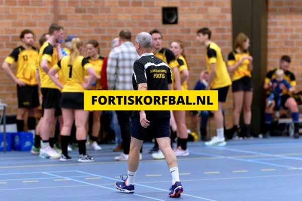 Fortis 3 - GVK 3 Zaterdag 14-12-2024 (7568)