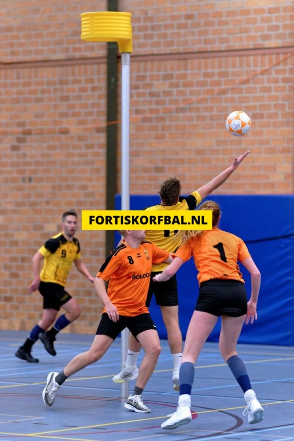 Fortis 3 - GVK 3 Zaterdag 14-12-2024 (1144)