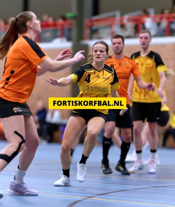 Fortis 3 - GVK 3 Zaterdag 14-12-2024 (3737)