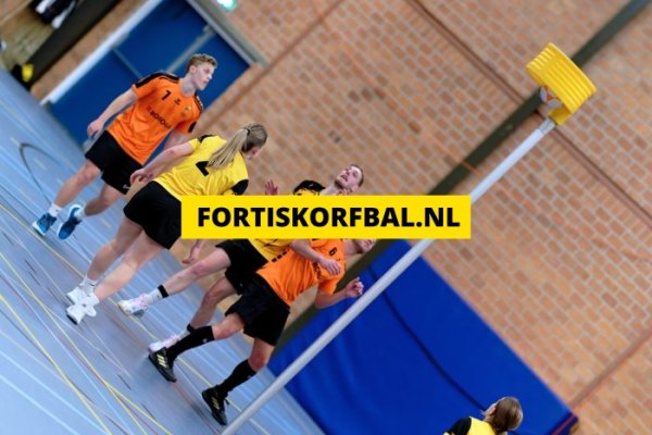 Fortis 3 - GVK 3 Zaterdag 14-12-2024 (9393)