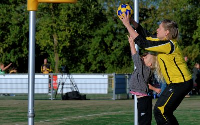 Dit is waarom korfbal de leukste en modernste sport is voor je kind!